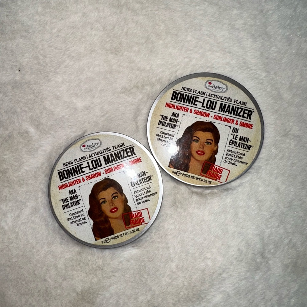 Bonnie Lou Manizer Compact Highlighter w mirror